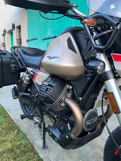 Moto Guzzi V85 TT Travel (2021 - 23) usata