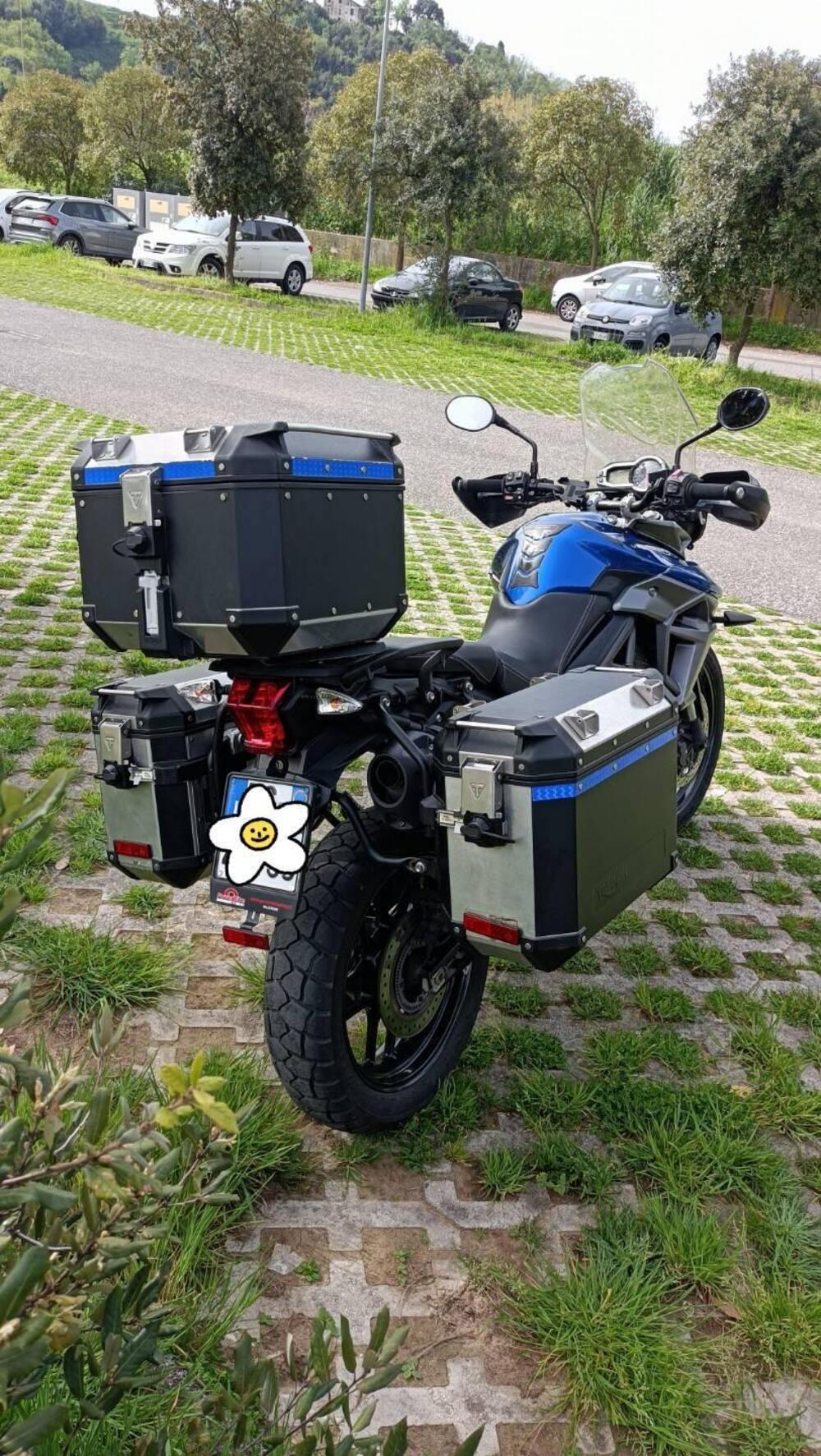 Triumph Tiger 800 XRx (2015 - 17) (2)