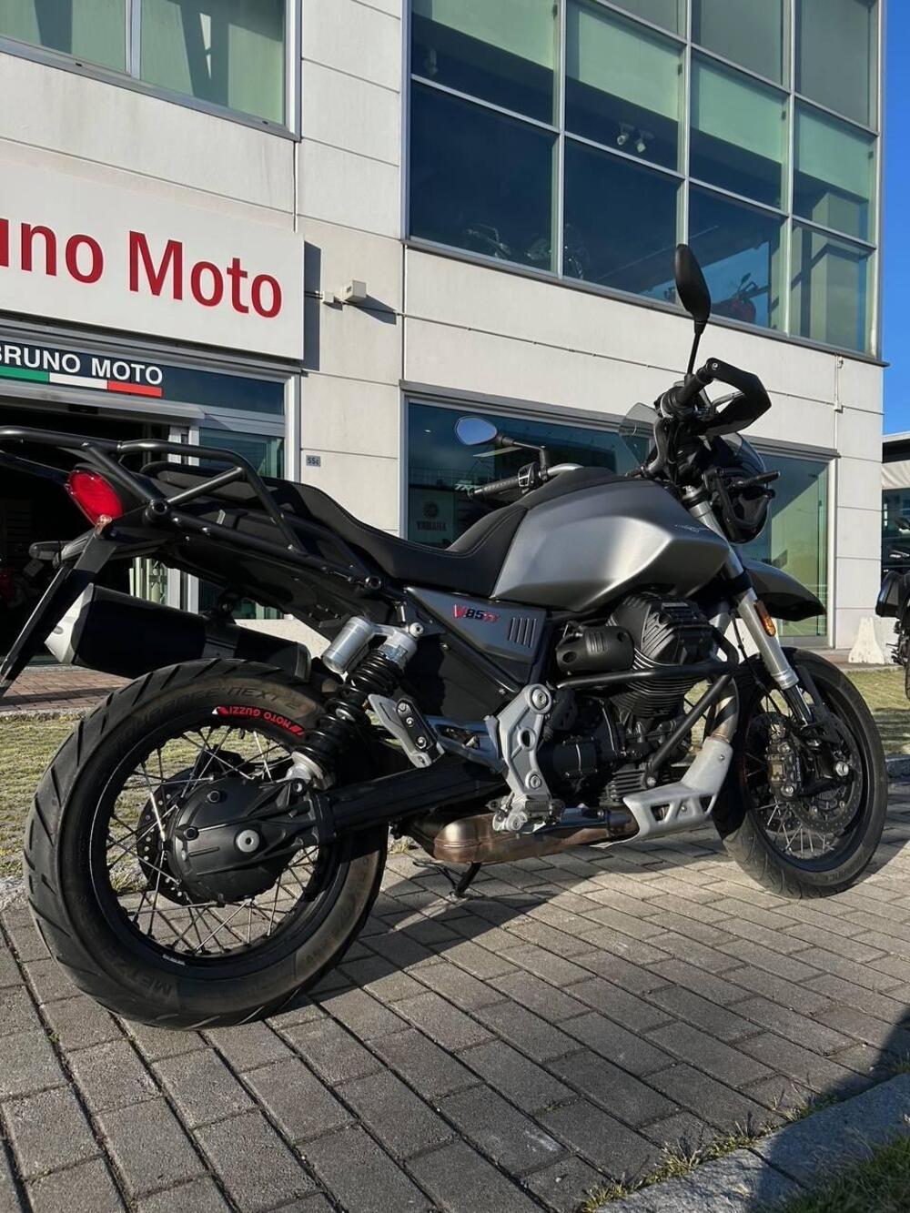 Moto Guzzi V85 TT (2019 - 20) (4)