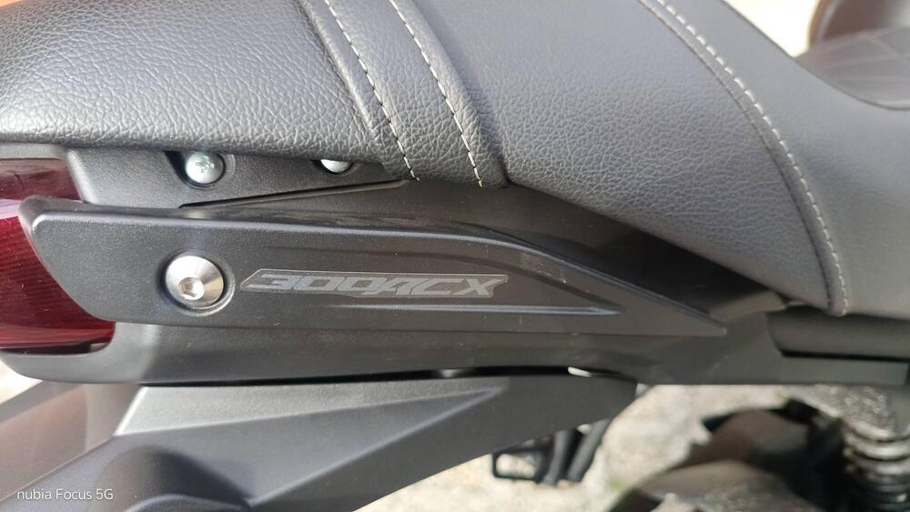 Voge Trofeo 300ACX Scrambler (2021 - 26) (7)