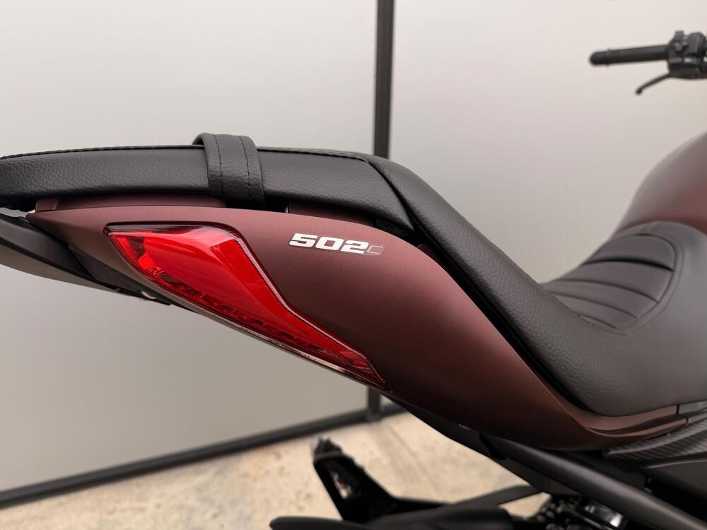 Benelli 502 C (2021 - 25) (4)