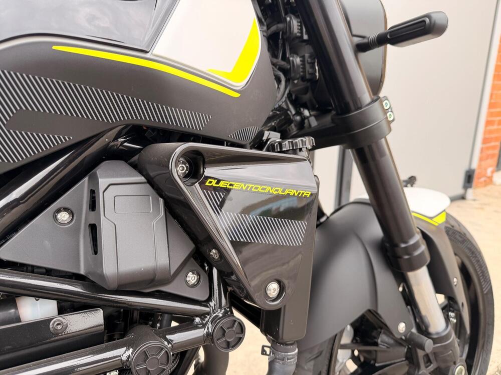 Benelli Leoncino 250 (2021 - 25) (3)