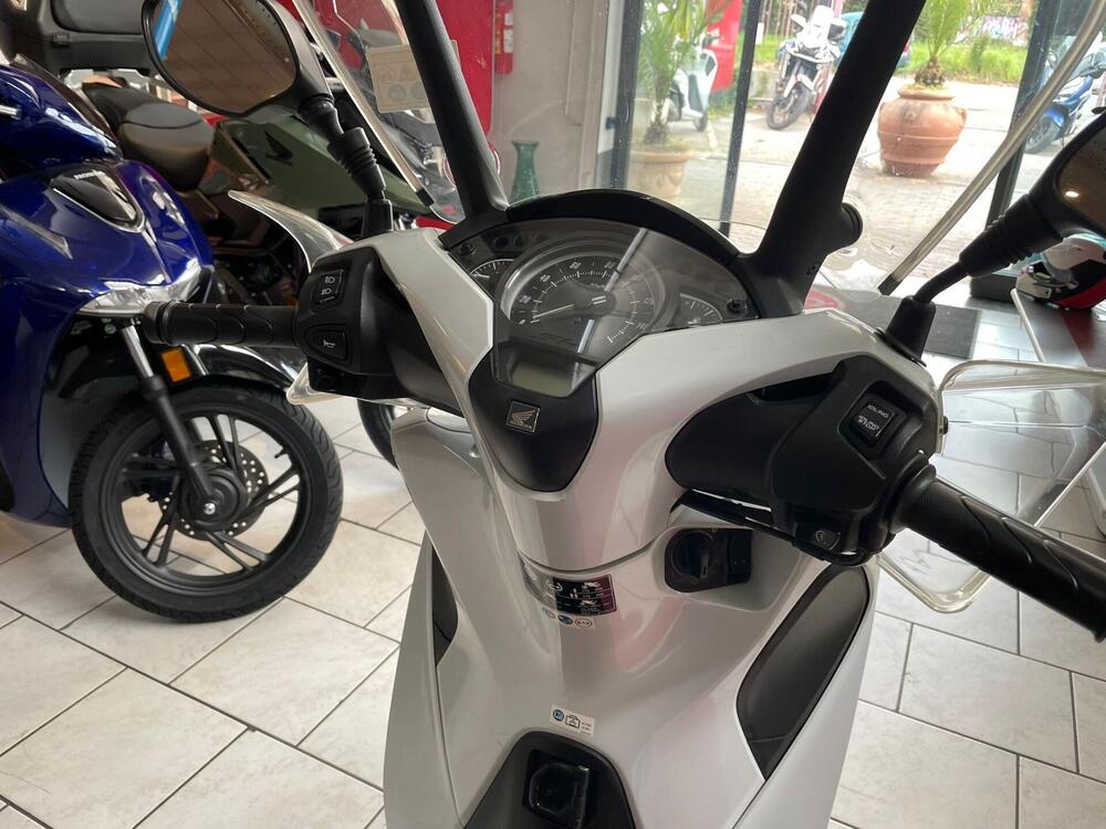 Honda SH 125i (2017 - 19) (2)