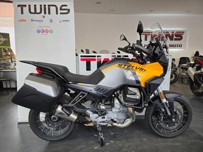 Moto Guzzi Stelvio (2024 - 26) usata