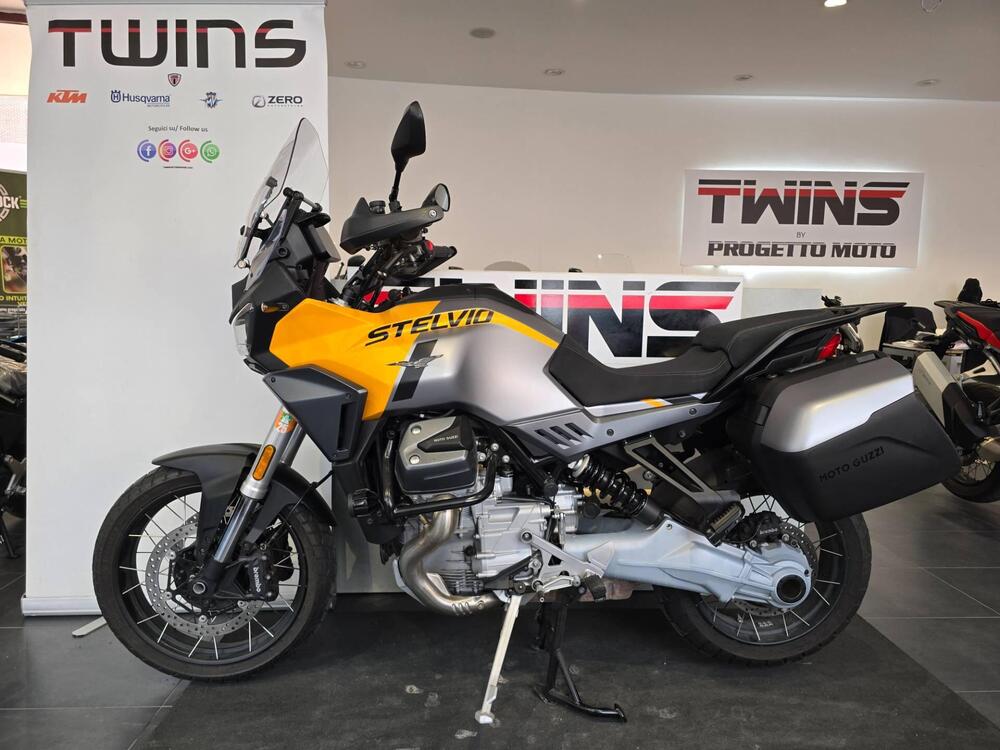 Moto Guzzi Stelvio (2024 - 26) (5)