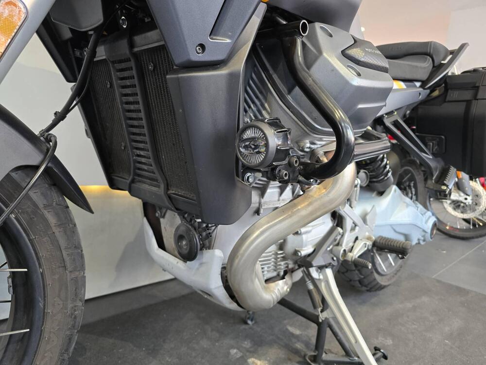 Moto Guzzi Stelvio (2024 - 26) (13)