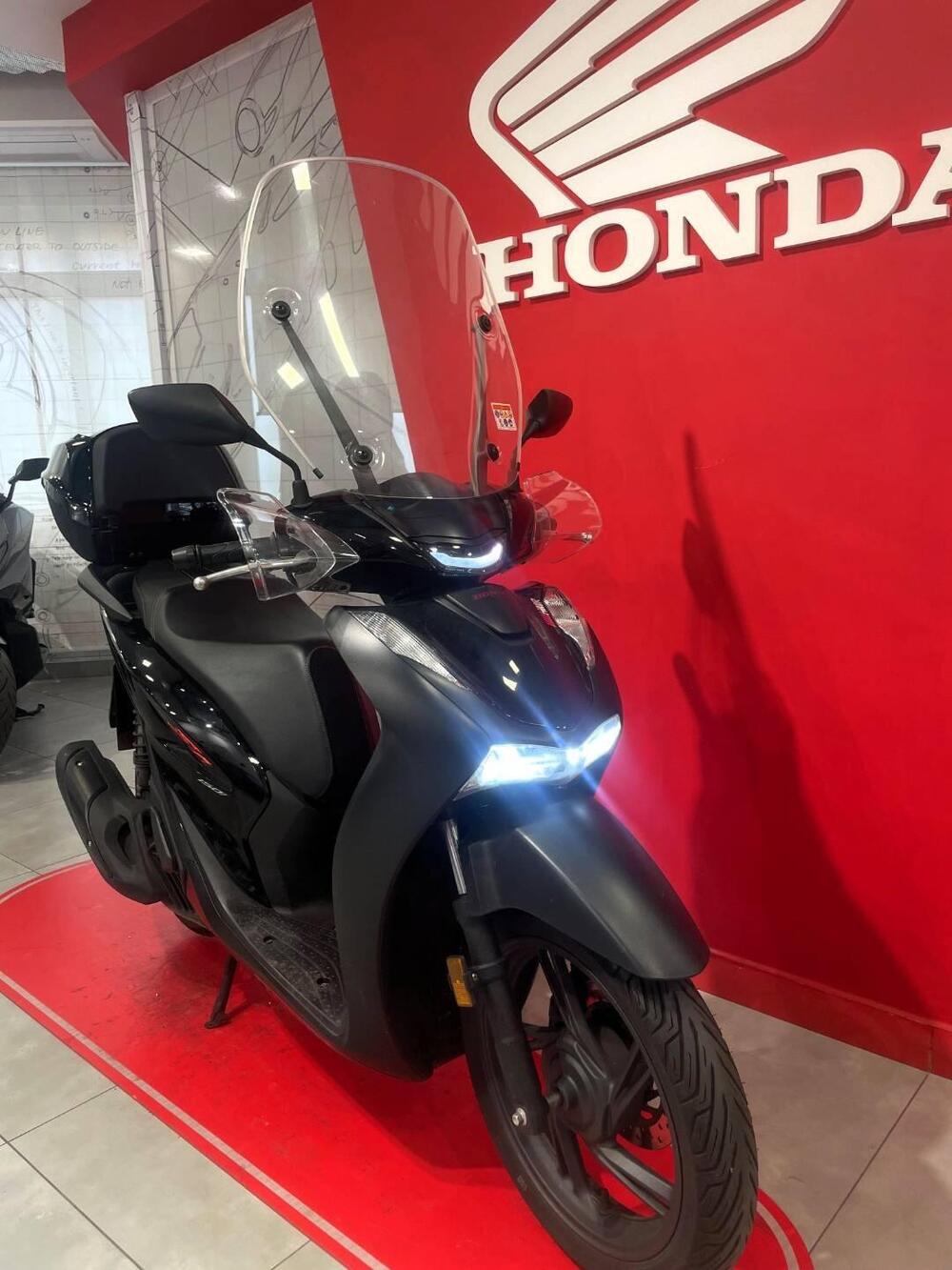 Honda SH 150i Sport (2024 - 25) (3)