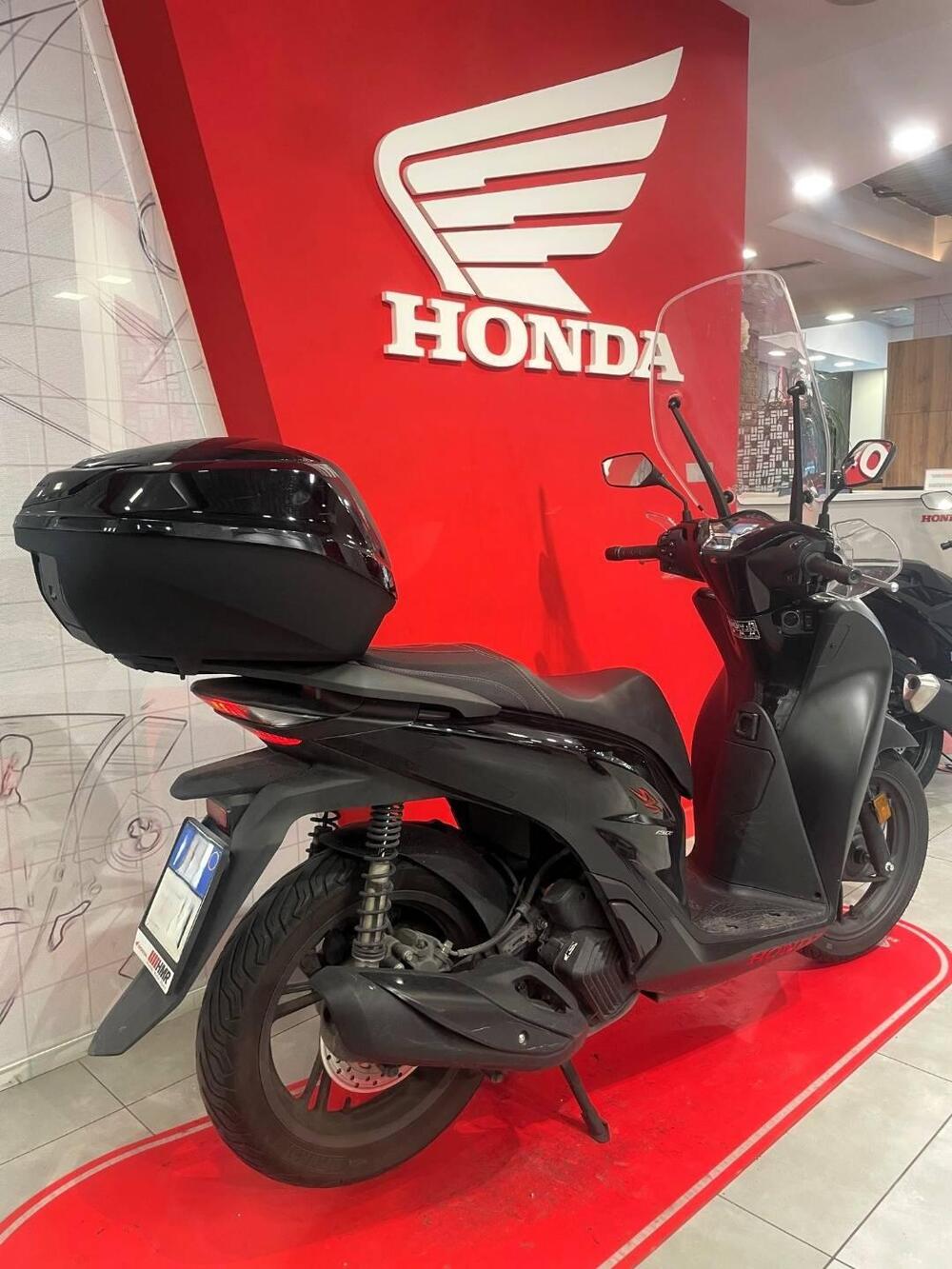 Honda SH 150i Sport (2024 - 25) (5)