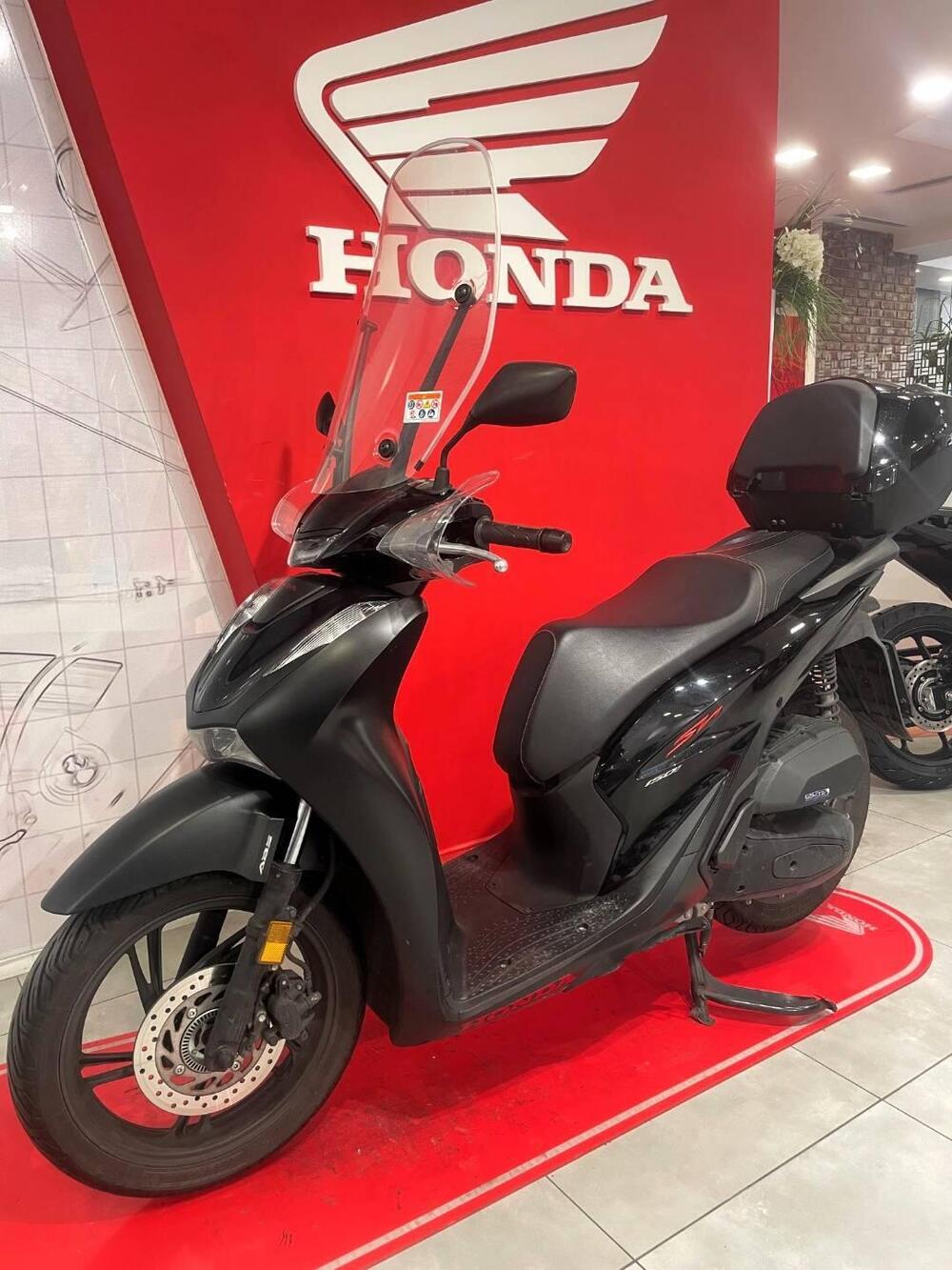 Honda SH 150i Sport (2024 - 25) (7)