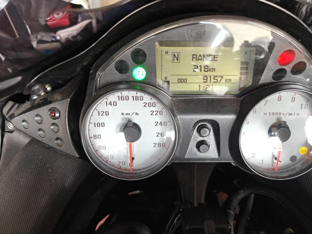 Kawasaki ZZR 1400 (2006 - 11) (6)