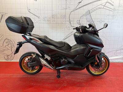 Honda Forza 750 DCT Urban (2021 - 24) usata