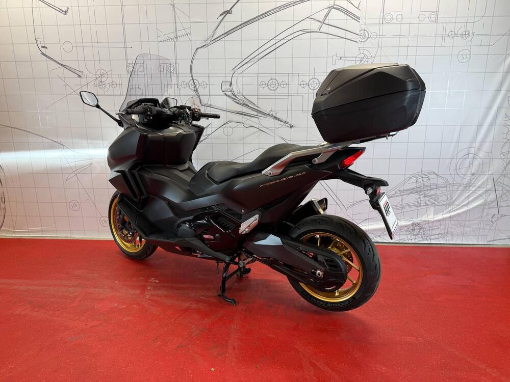 Honda Forza 750 DCT Urban (2021 - 24) (6)