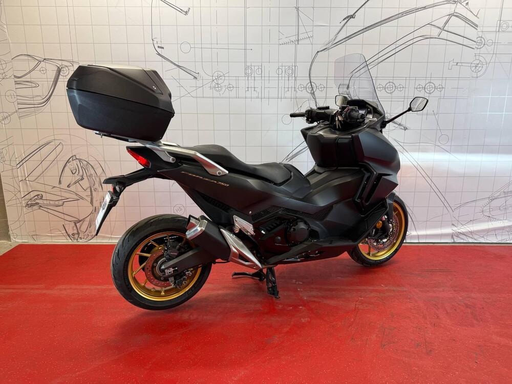 Honda Forza 750 DCT Urban (2021 - 24) (3)
