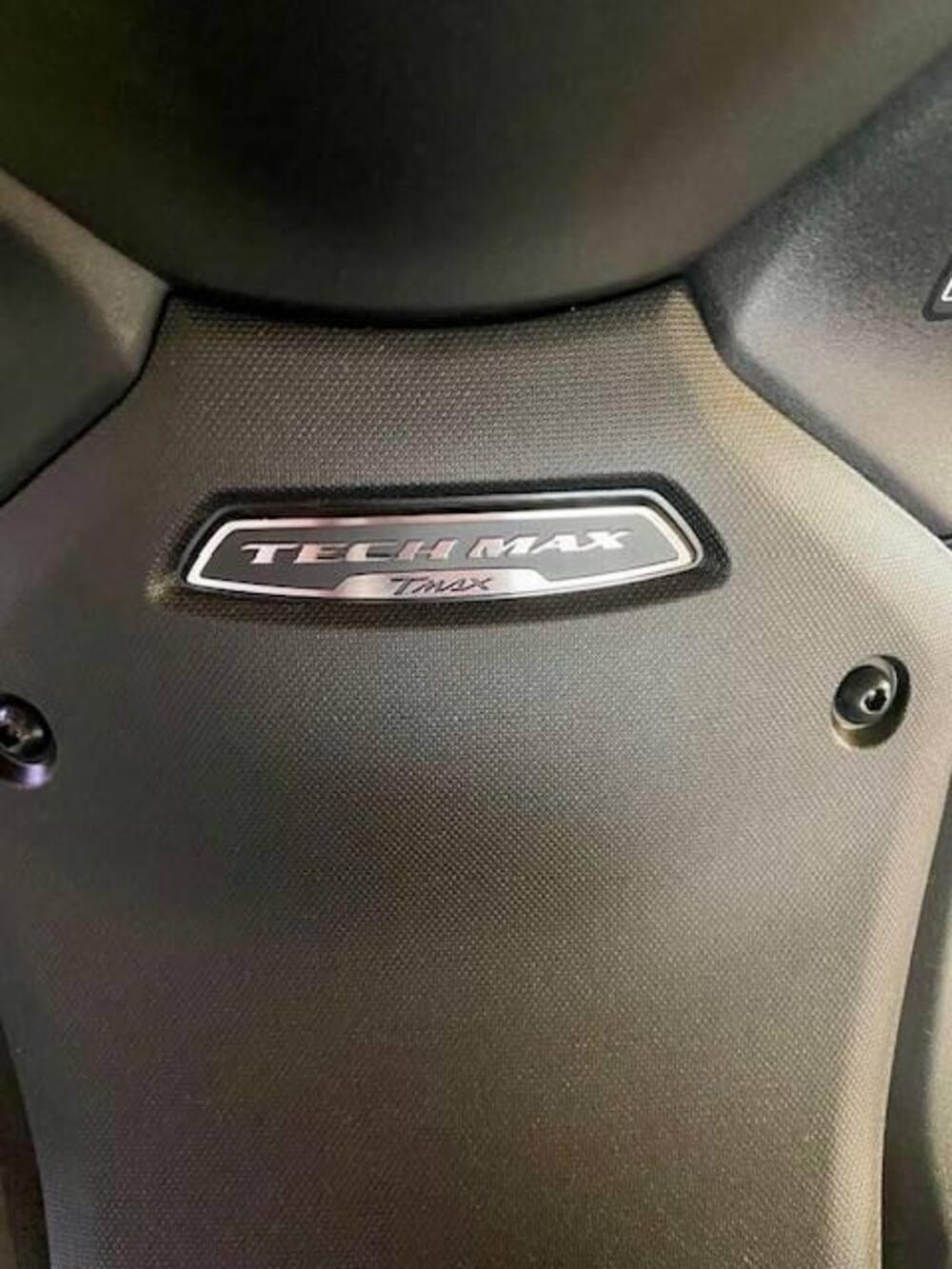 Yamaha T-Max 560 Tech Max (2025 - 26) (4)
