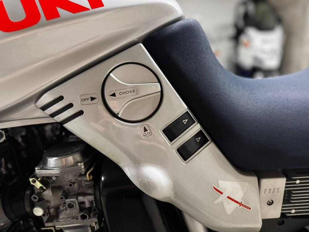 Suzuki GSX 1100S Katana (4)