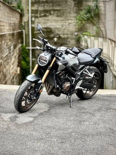 Honda CB 650 R (2024 - 25) usata