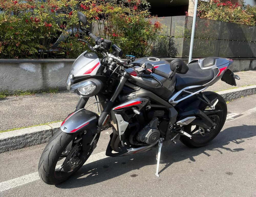 Triumph Street Triple RS (2020 - 22) (8)