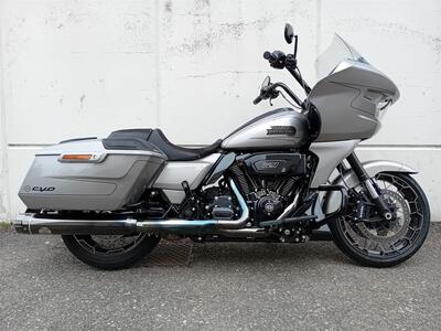 Harley-Davidson CVO Road Glide (2023) usata