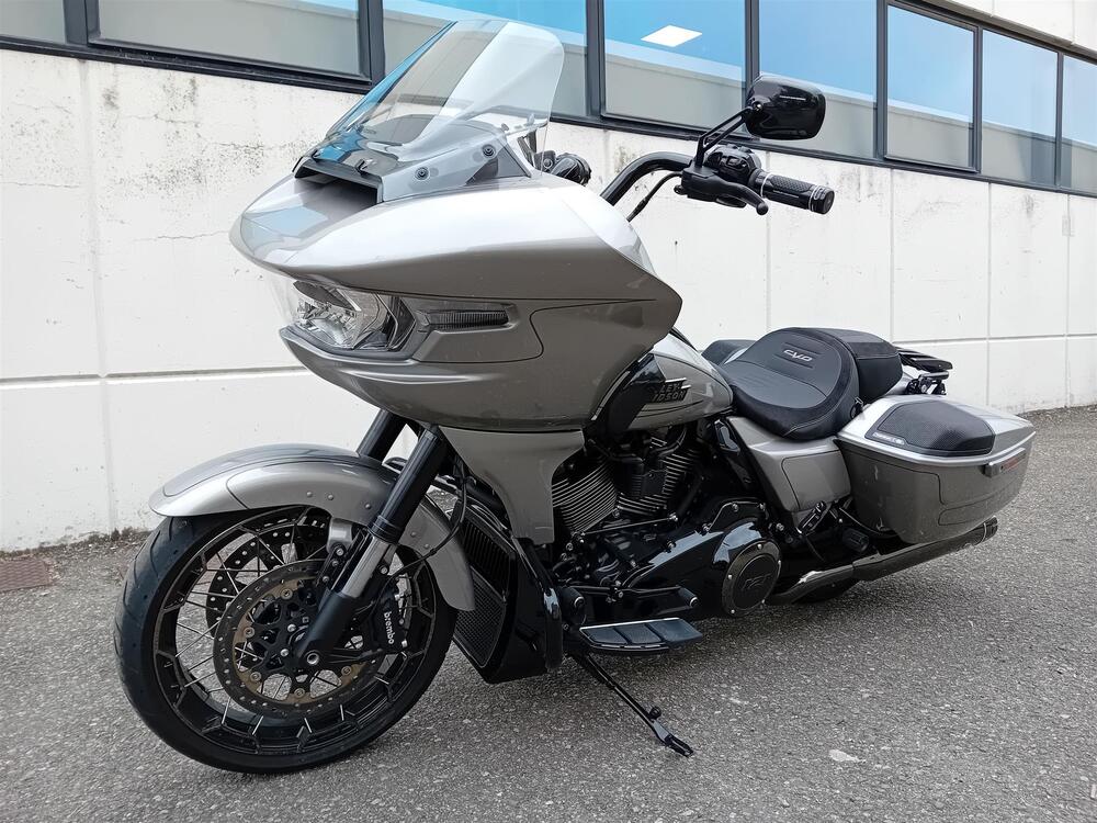 Harley-Davidson CVO Road Glide (2023) (4)