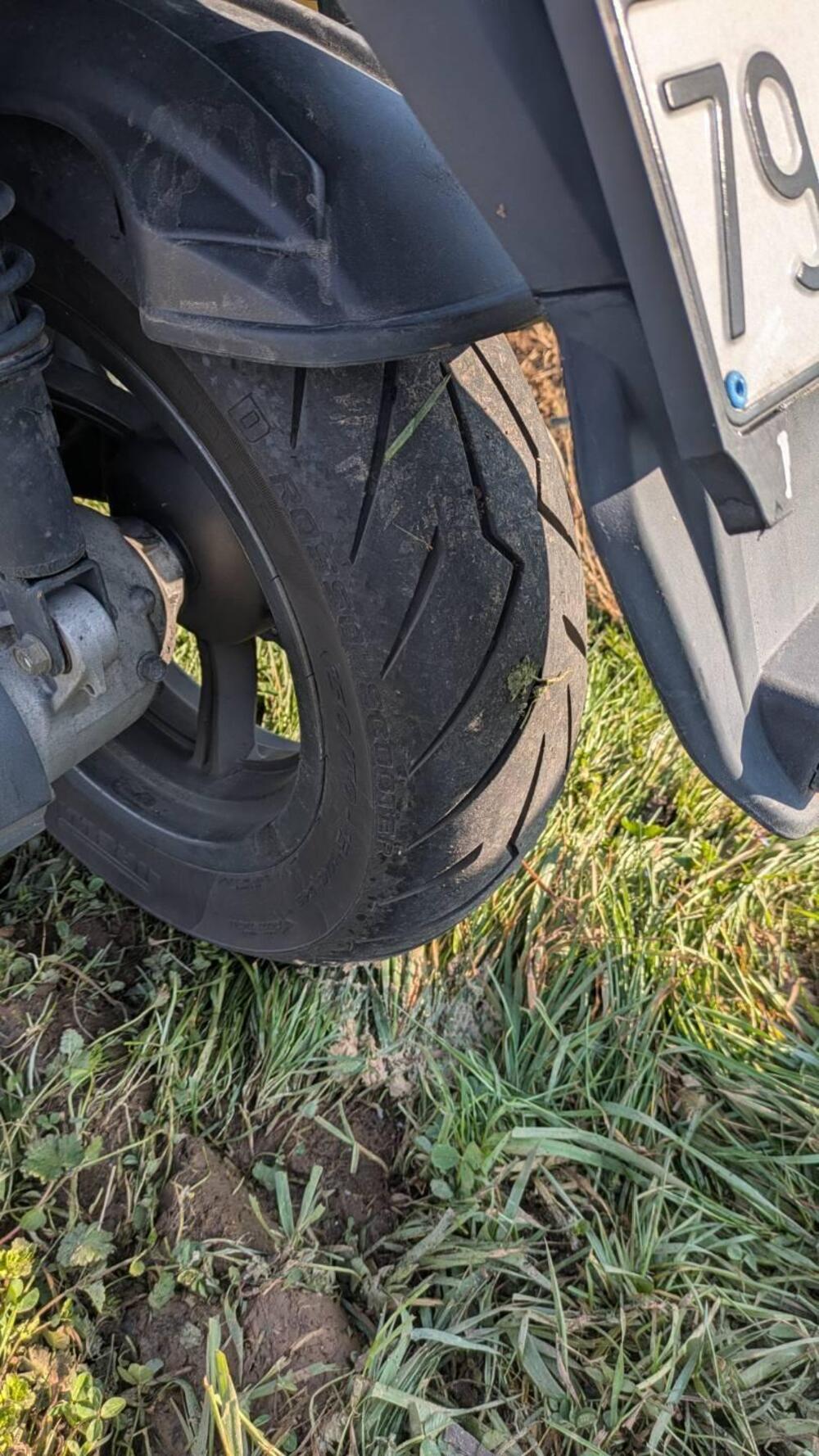 Kymco Downtown 350i ABS (2016 - 20) (12)