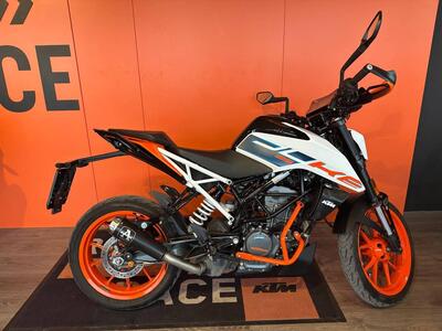KTM 125 Duke (2021 - 23) usata