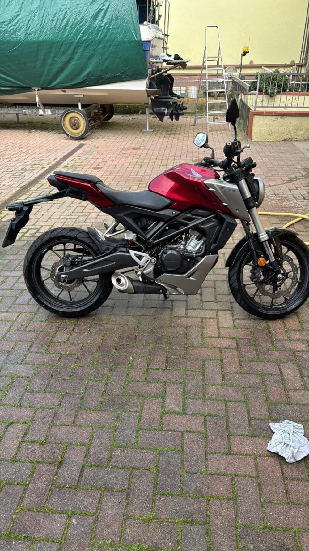 Honda CBR 125 R (2007 - 17) (3)