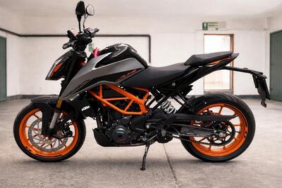 KTM 390 Duke (2021 - 23) usata