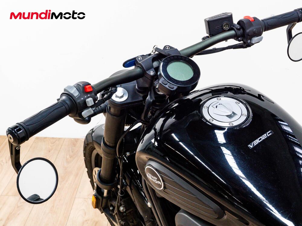 Keeway Motor V302 C (2022 - 26) (10)