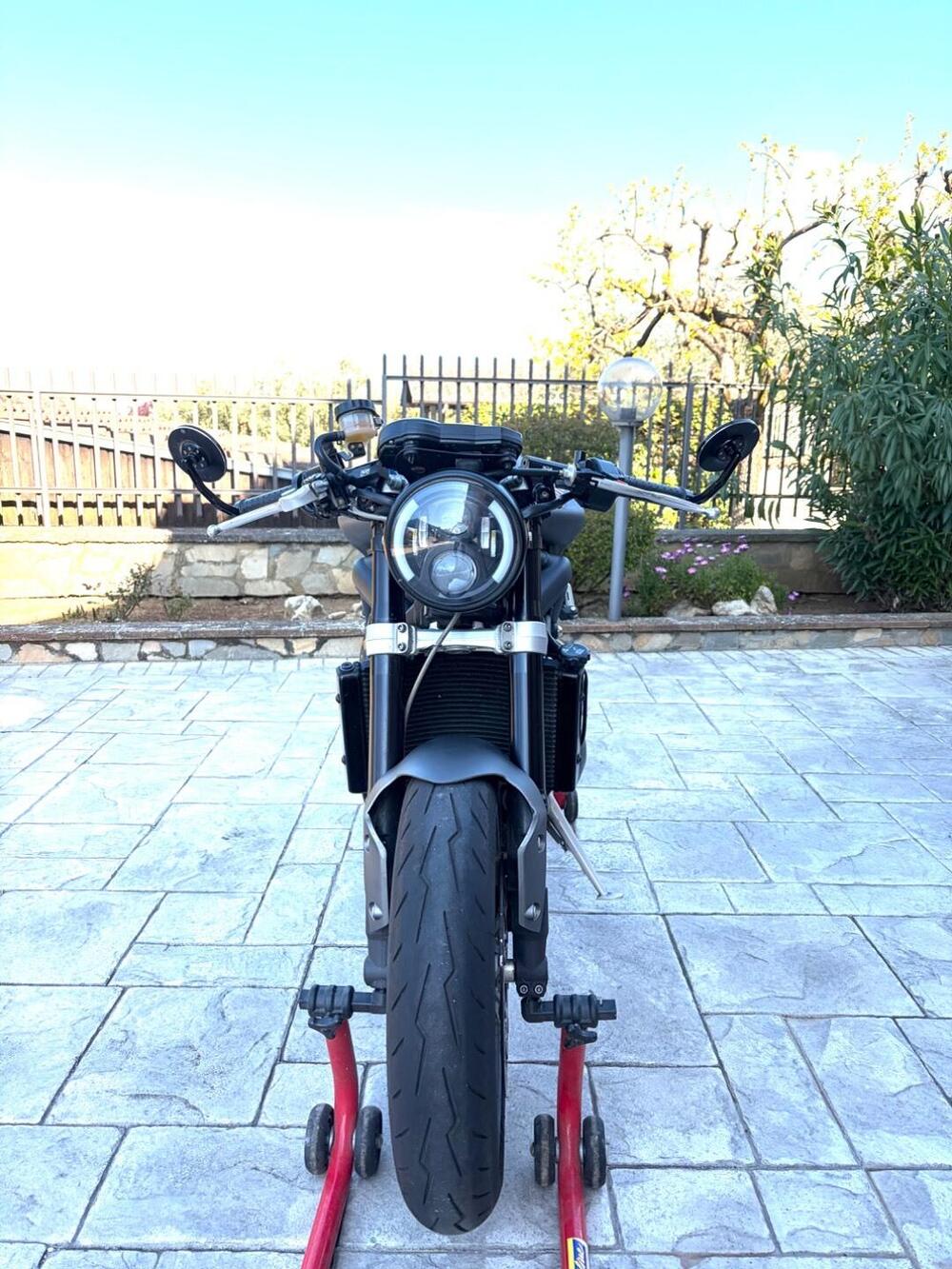 Triumph Street Triple R (2009 - 12) (3)