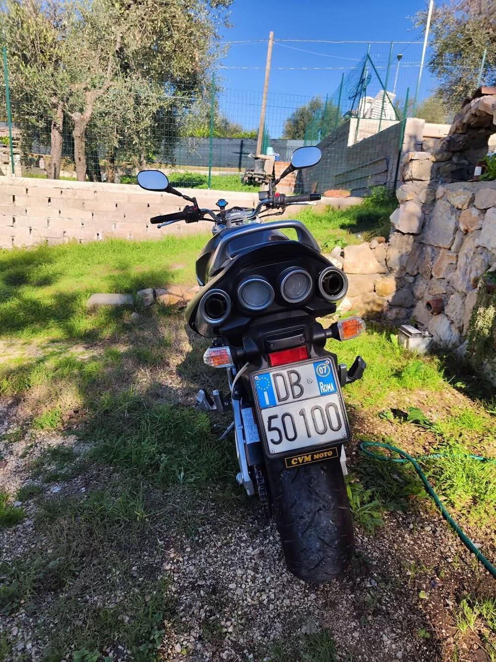 Suzuki GSR 600 (2006 - 11) (4)