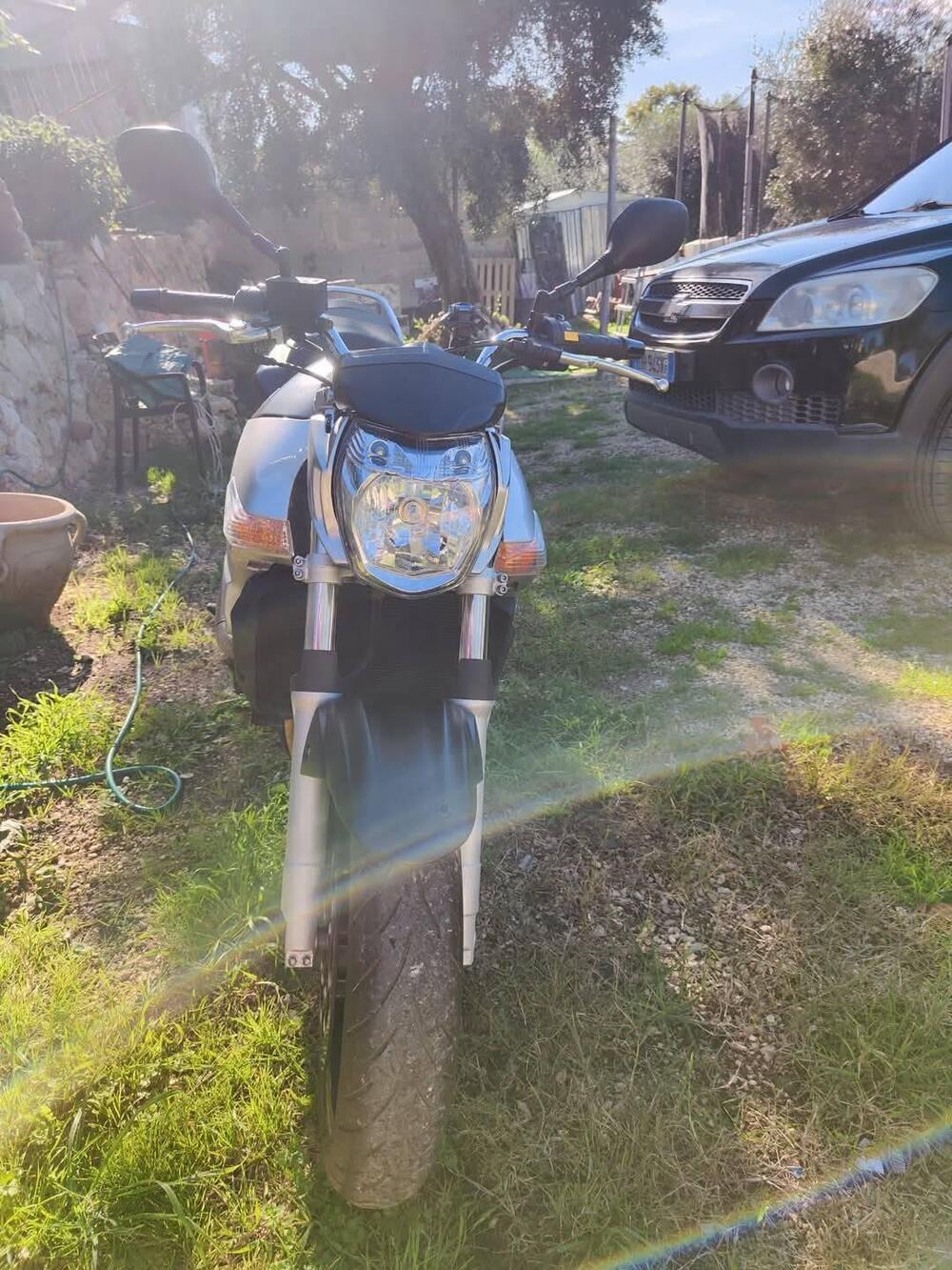 Suzuki GSR 600 (2006 - 11) (6)