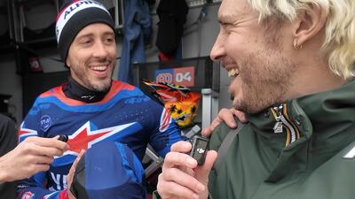 MotoGP 2026. Andrea Dovizioso: "Marc M&aacute;rquez? La sua situazione &egrave; pi&ugrave; grave di quel che sembra. Toprak Razgatlioglu? Non sta guidando bene, ha molto margine" [VIDEO]