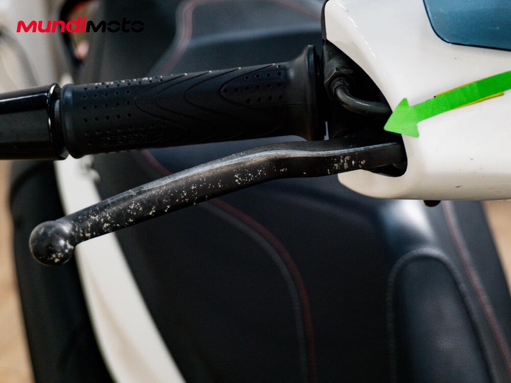 Piaggio Beverly 350 SportTouring ie ABS (2011 - 17) (14)