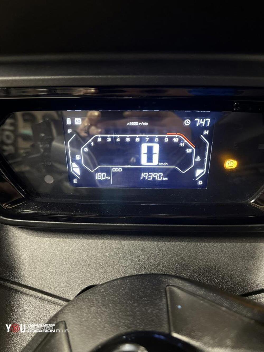 Yamaha X-Max 300 (2021 - 24) (3)