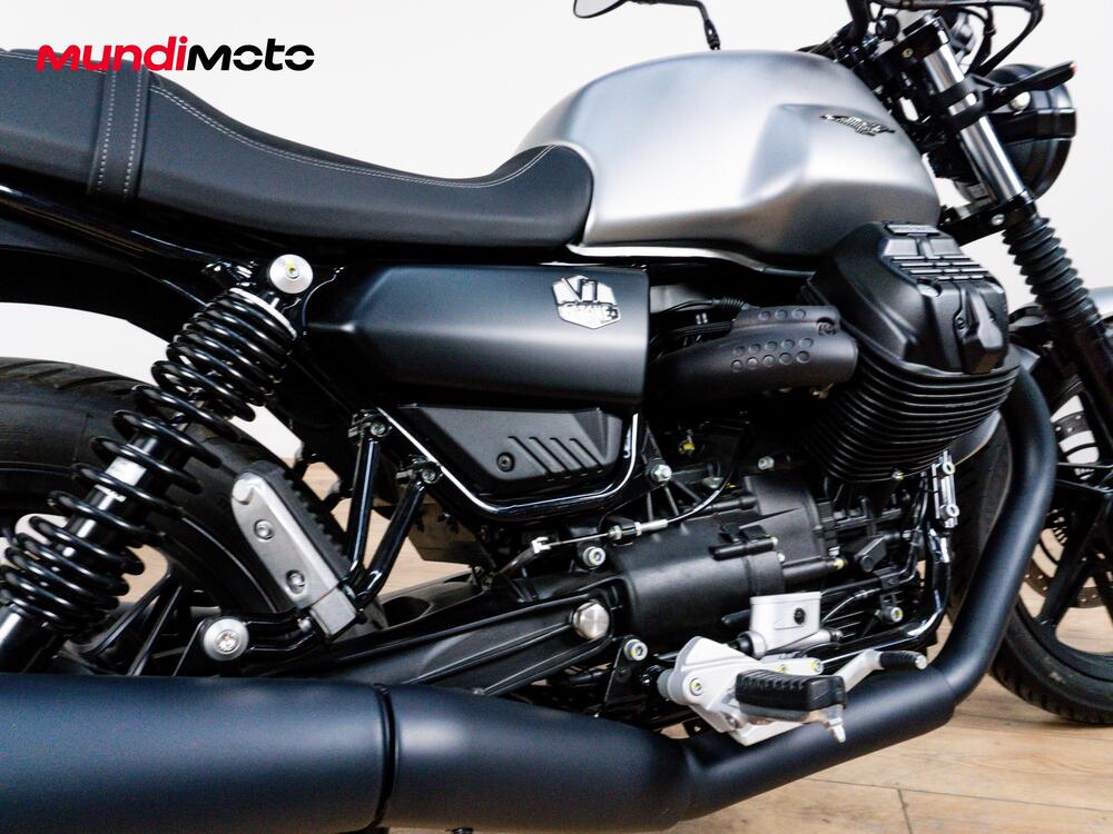 Moto Guzzi V7 850 Stone Special Abs (2021) (4)