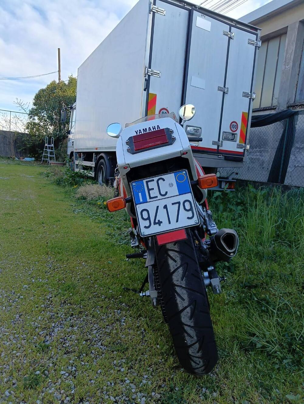 Yamaha FZR 250 R 3LN Deltabox Combination (6)