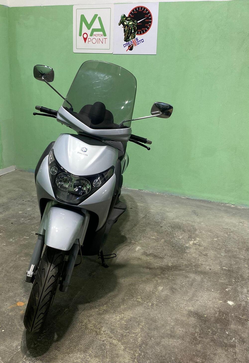 Piaggio Beverly 250 (2004 - 05) (3)