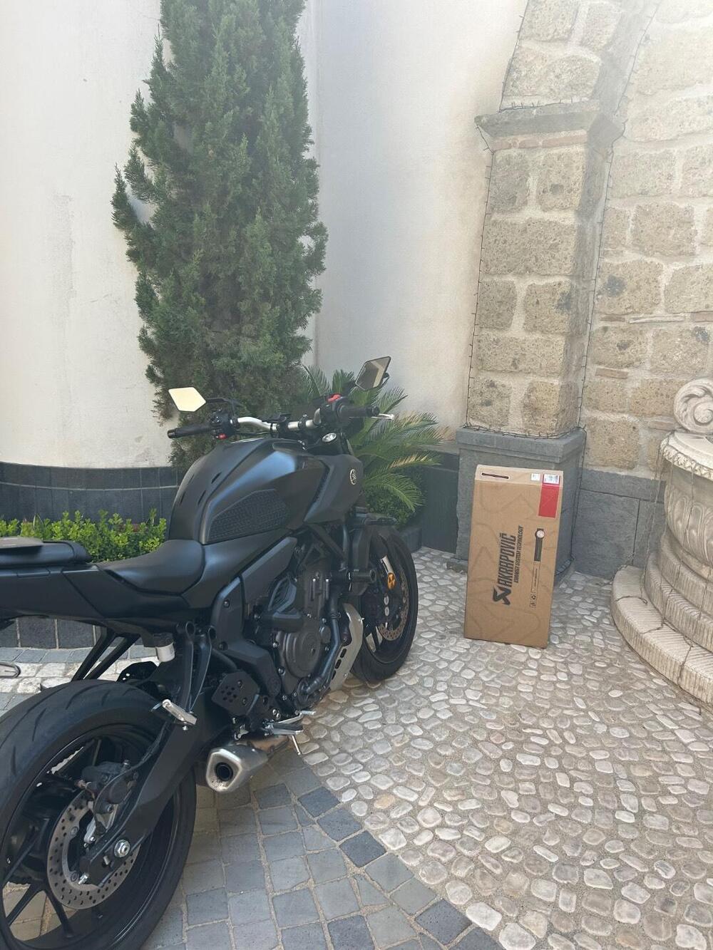 Yamaha MT-07 Y-AMT (2025 - 26) (3)