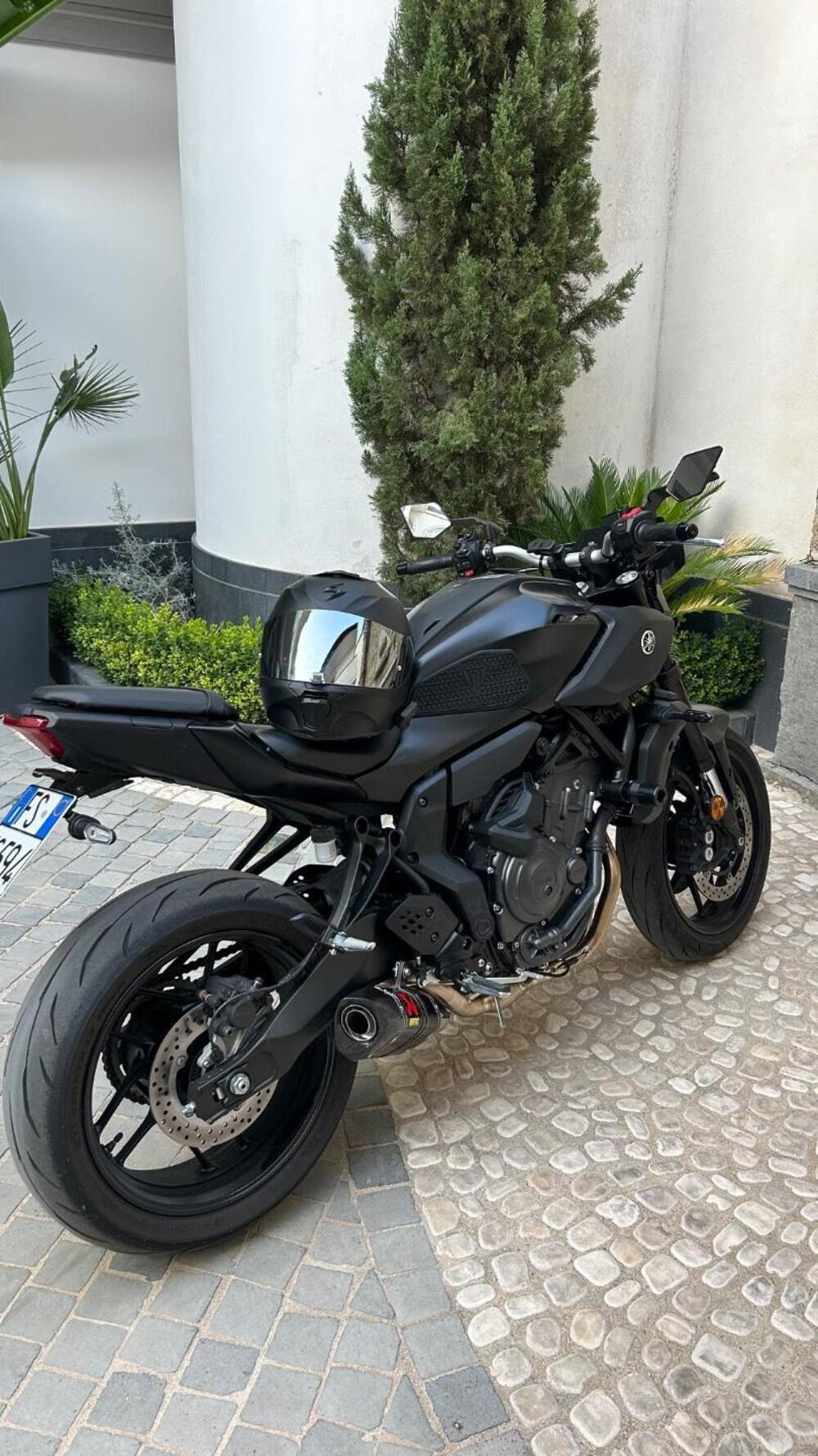 Yamaha MT-07 Y-AMT (2025 - 26) (4)
