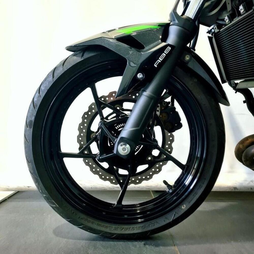 Kawasaki Z 400 (2023) (8)