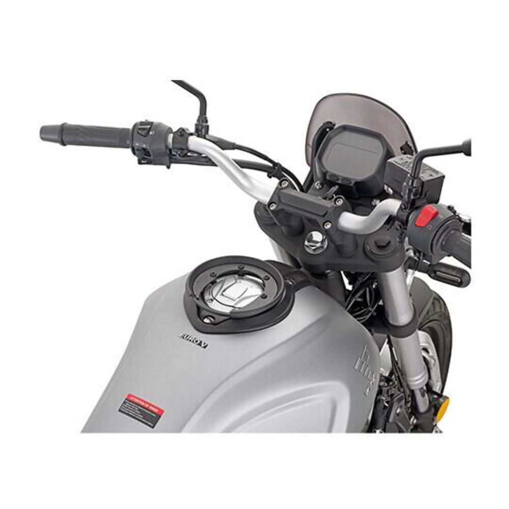Flangia Tanklock Givi BF70 per VOGE Trofeo 300AC s