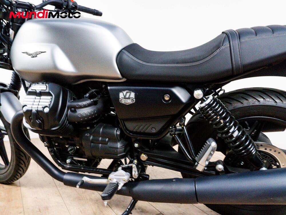 Moto Guzzi V7 850 Stone Special Abs (2021) (10)