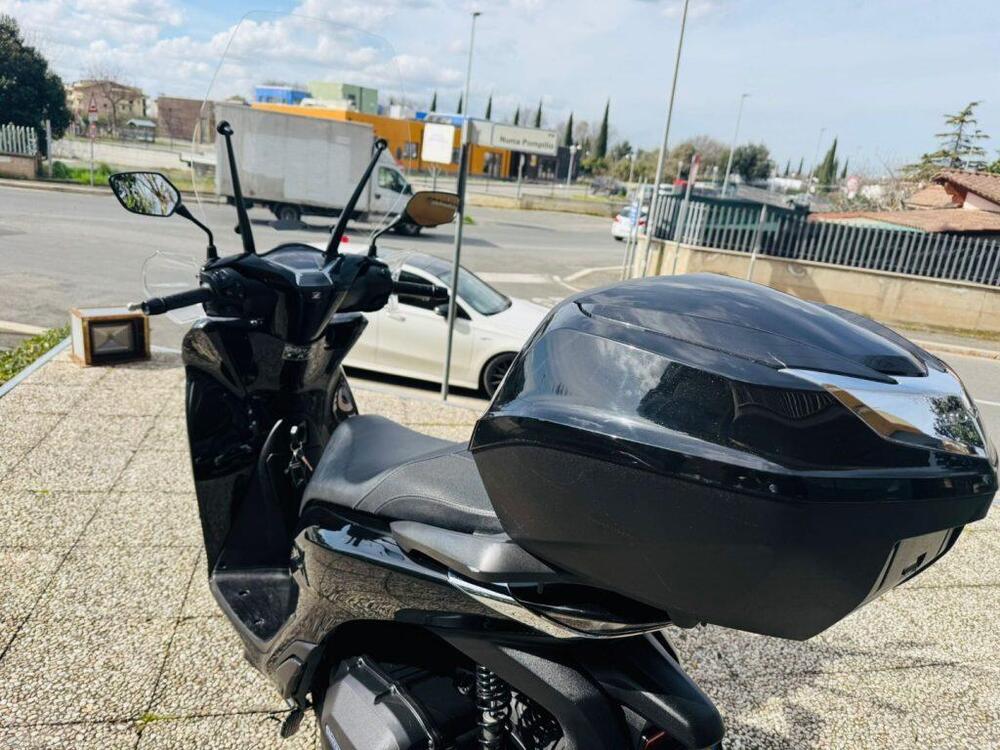 Honda SH 150i (2024 - 25) (9)