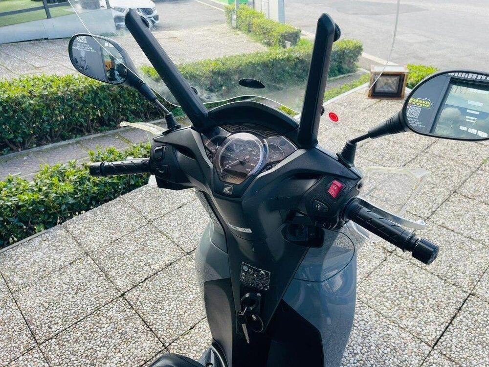 Honda SH 300 i ABS (2016 - 20) (5)