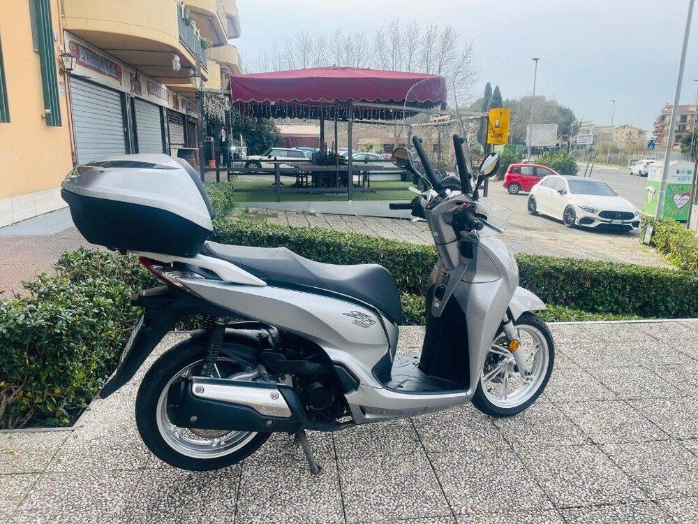 Honda SH 300 i ABS (2016 - 20) (10)