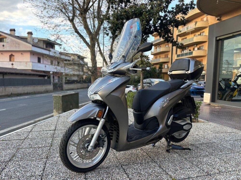 Honda SH 350 (2021 - 24) (6)