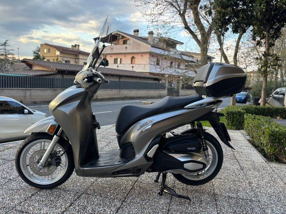 Honda SH 350 (2021 - 24) (11)