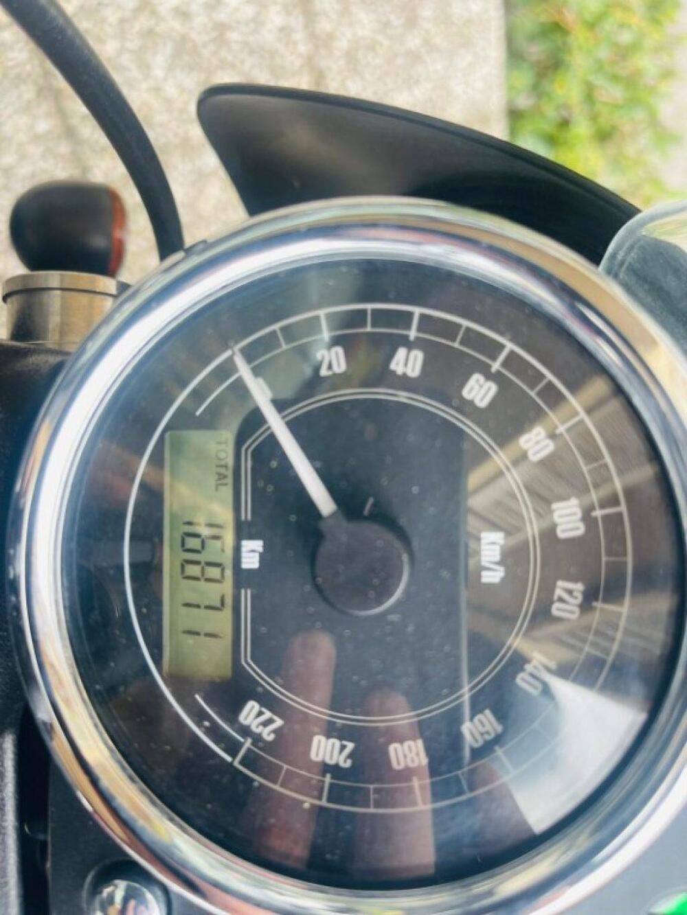 Moto Guzzi V7 Stone (2012 - 15) (3)