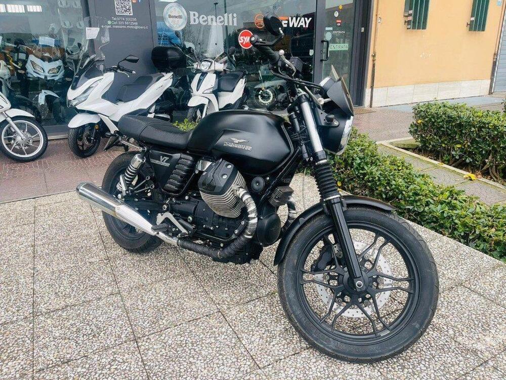 Moto Guzzi V7 Stone (2012 - 15) (9)