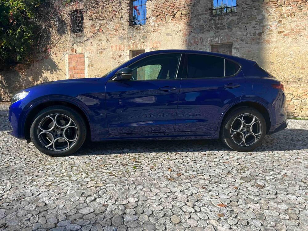 Alfa Romeo Stelvio usata a Pordenone (2)